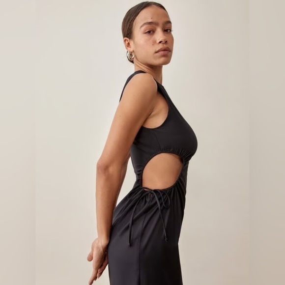 REFORMATION Doria Dress In Black - Picture 2 of 7